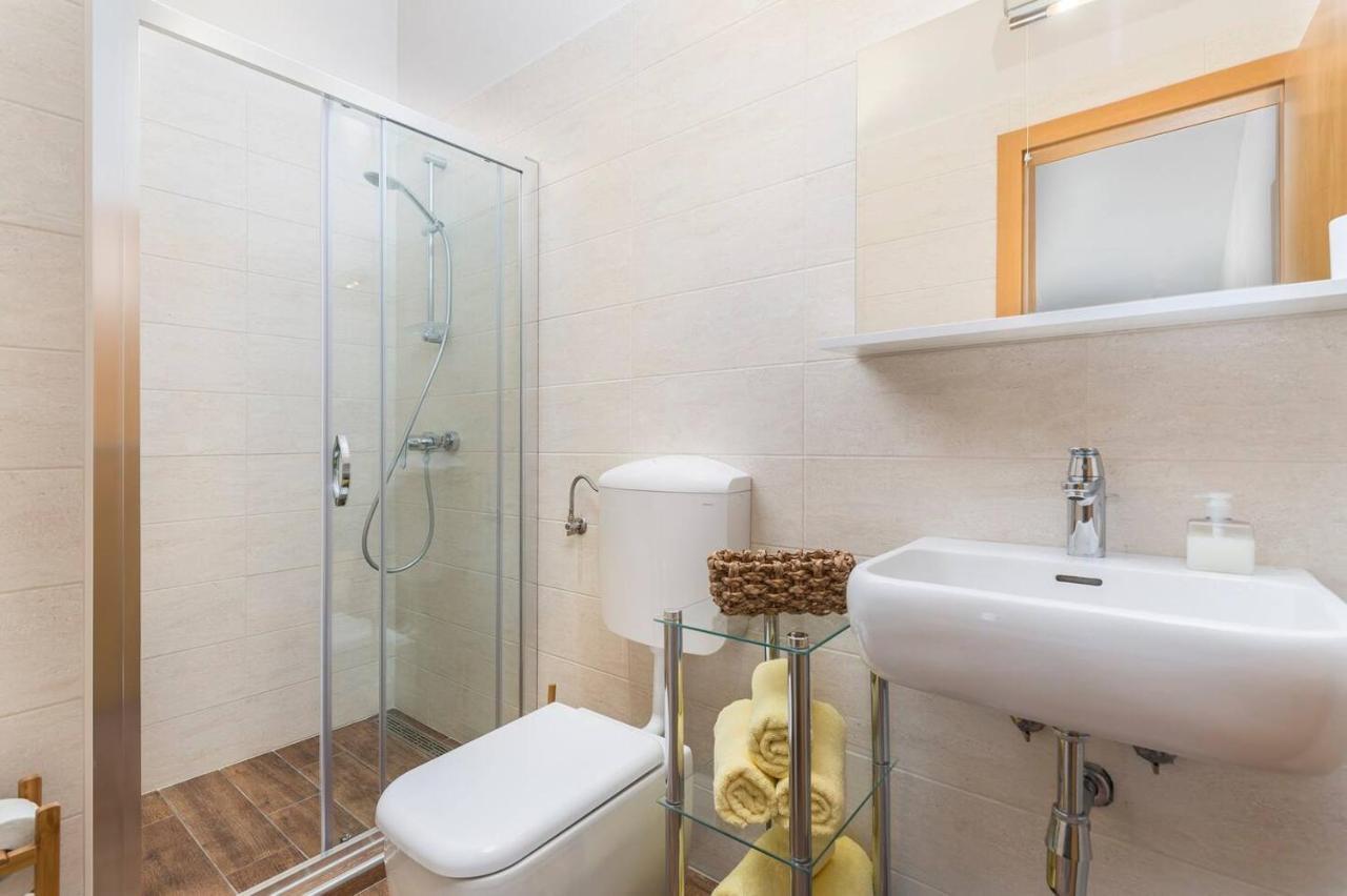 E&T Apartments With A Beautiful Pool غاباس المظهر الخارجي الصورة