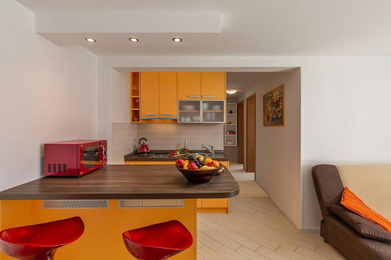 E&T Apartments With A Beautiful Pool غاباس المظهر الخارجي الصورة